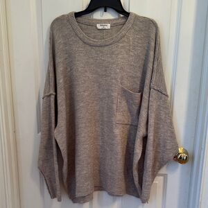 Zara Woman’s Light Gray Crewneck Sweater. A-11